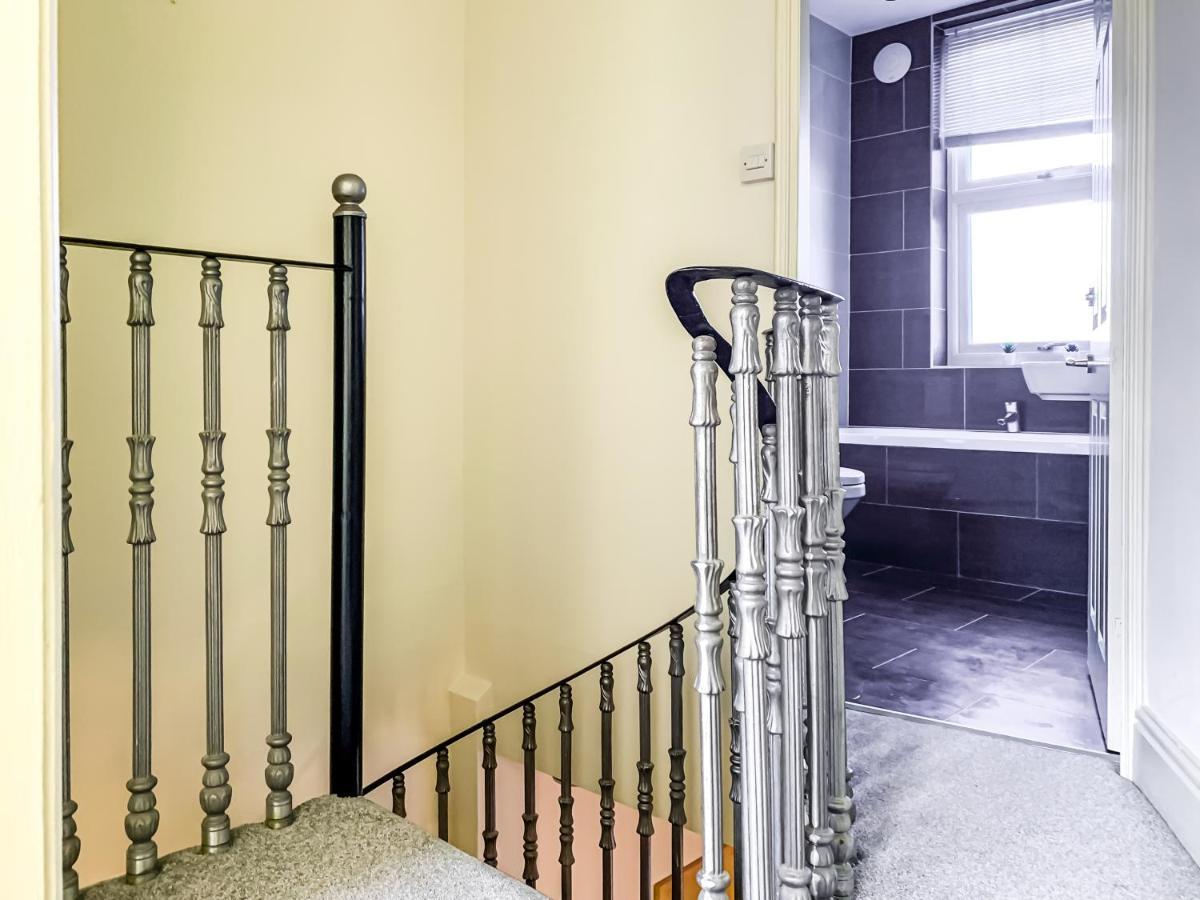 The Vines - Stunning Period Home With Free Parking York Luaran gambar