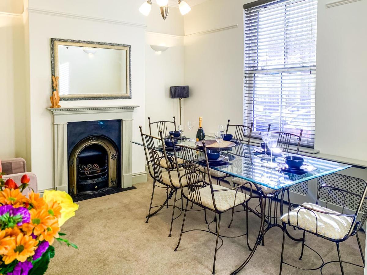 The Vines - Stunning Period Home With Free Parking York Luaran gambar