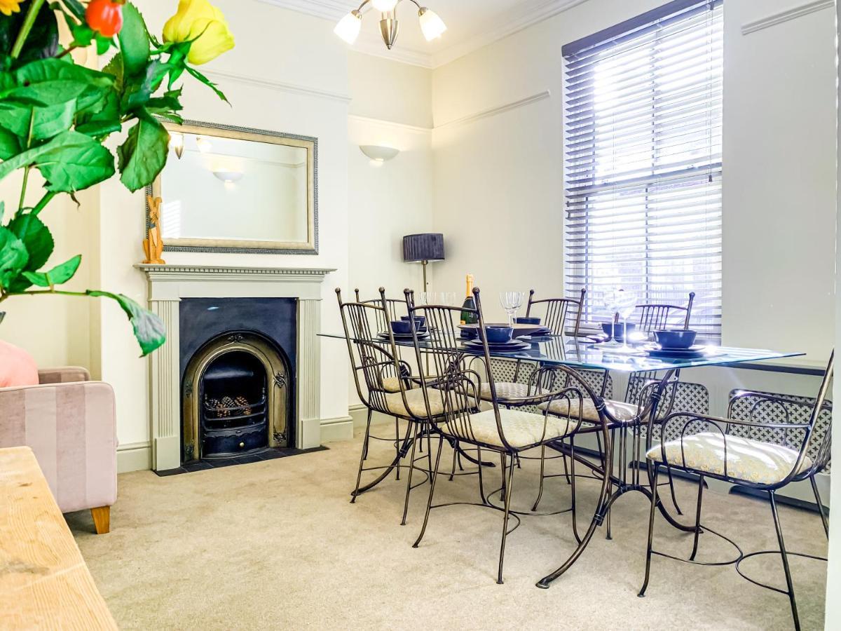 The Vines - Stunning Period Home With Free Parking York Luaran gambar