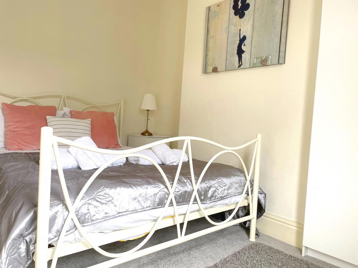 The Vines - Stunning Period Home With Free Parking York Luaran gambar