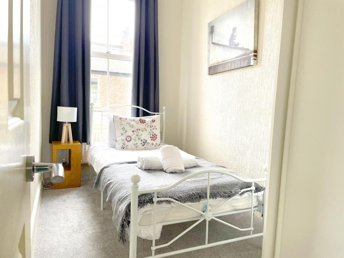 The Vines - Stunning Period Home With Free Parking York Luaran gambar
